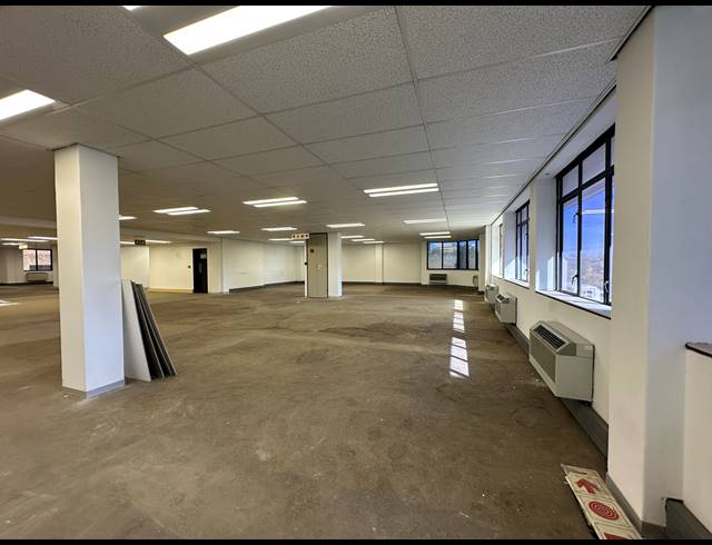 815M² OFFICE TO LET IN SANDTON CENTRAL